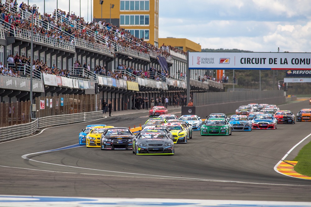 Kumpen und Longin siegen beim NASCAR-Euro-Series-Auftakt in Valencia