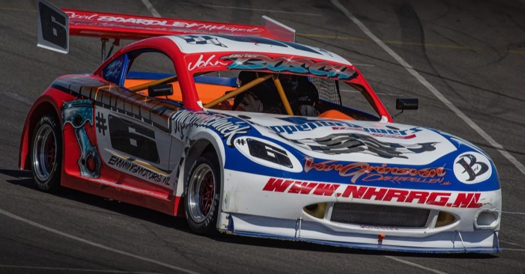 Raceway Venray: John van den Bosch holt Tagessieg der National Hotrods