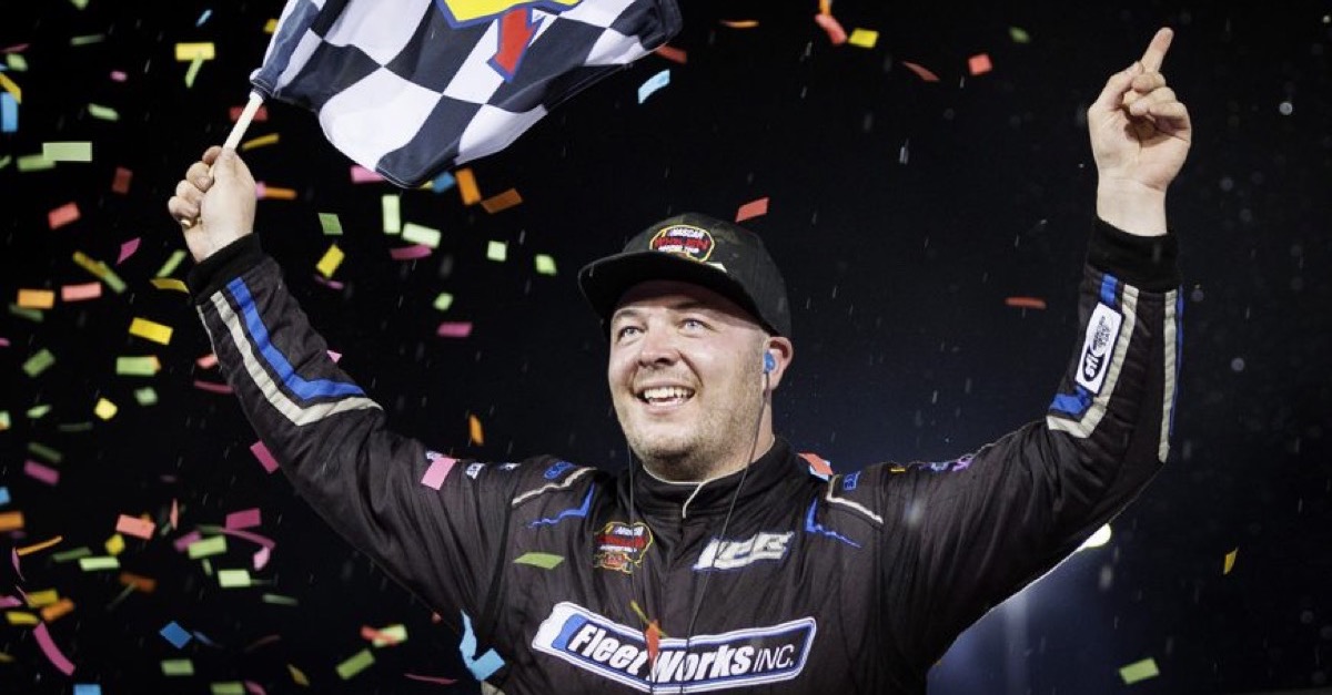 NASCAR-Modified-Auftakt New Smyrna: Emerling siegt, Newman in den Top 10