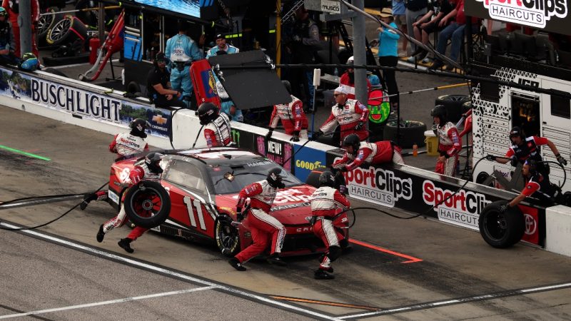 Kalt, eiskalt, Hamlin: So vermasselte der Routinier Byrons perfektes Darlington-Rennen