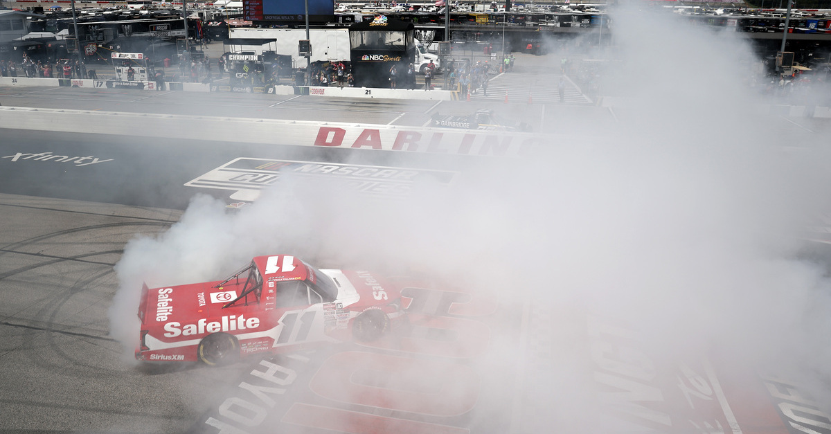 „Heim-Time“ in Darlington: Corey Heim eröffnet die Truck-Playoffs mit Sieg 