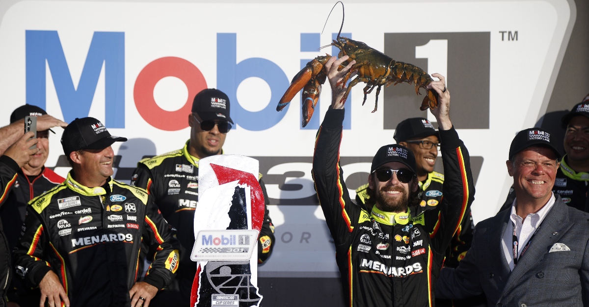 Blaney beißt sich in Loudon durch: Hummer und Playoff-Ticket nach packendem Duell