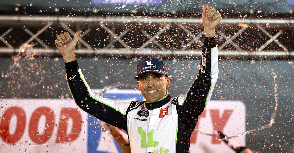 Dank Risikobereitschaft: Almirola gewinnt NASCAR-Xfinity-Rennen in Bristol