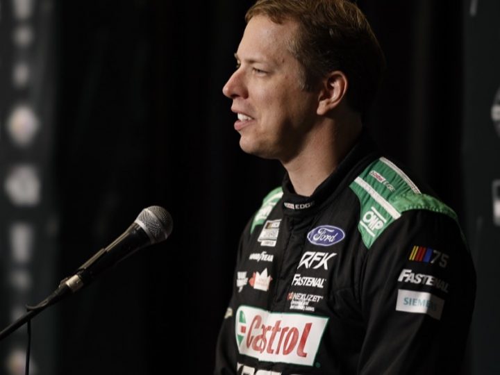 Wegen Beinbruch im Winter: Brad Keselowski humpelte mit Gehstock zum Auto