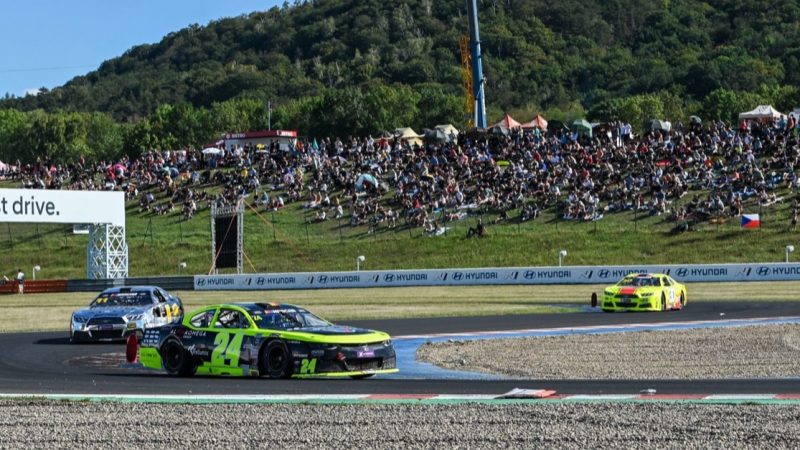 Ercoli und Ghirelli punktgleich: Italienisches Duell eröffnet die EuroNASCAR-Playoffs