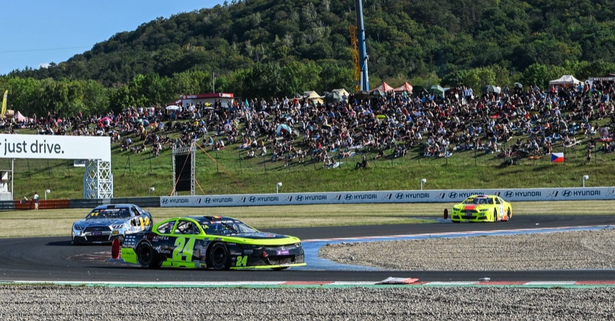 Ercoli und Ghirelli punktgleich: Italienisches Duell eröffnet die EuroNASCAR-Playoffs