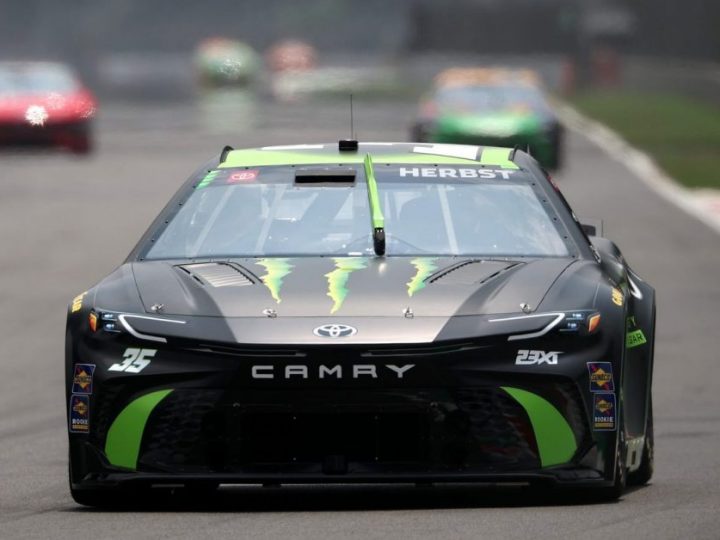 NASCAR-Boxenfunk 2025: Riley Herbst nach technischer Inspektion disqualifiziert