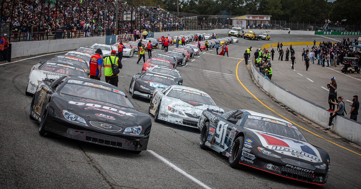 Der Superbowl der Super Late Models: Das ist das Snowball Derby