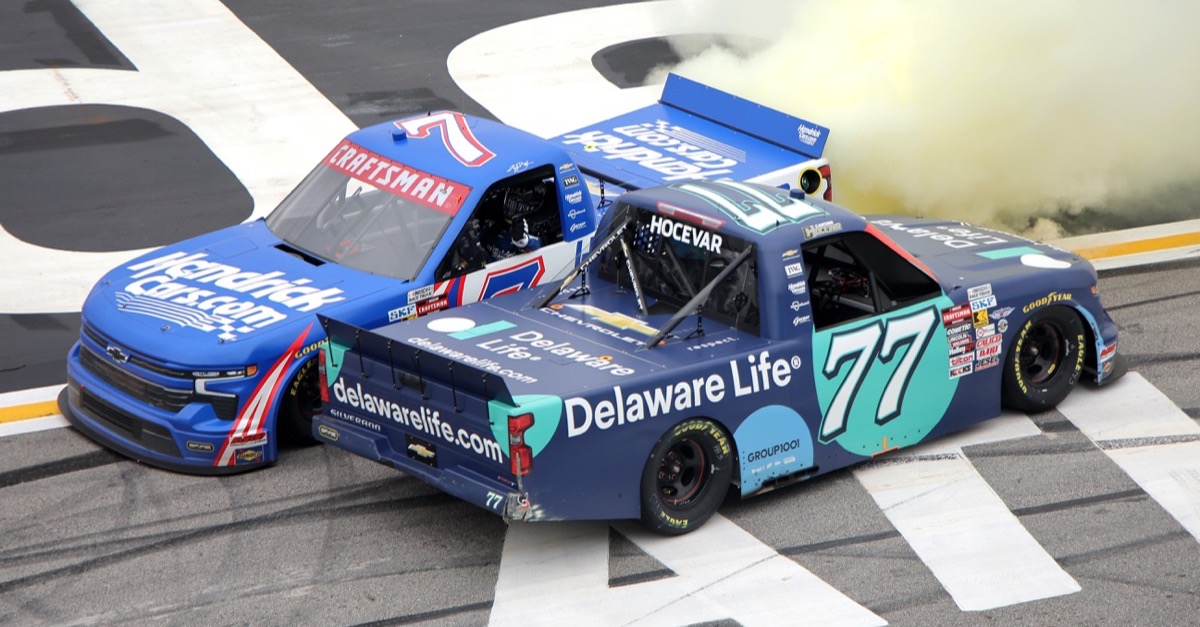 Plötzlich Freunde? Hocevar stürmt Busch-Siegesfeier in Atlanta