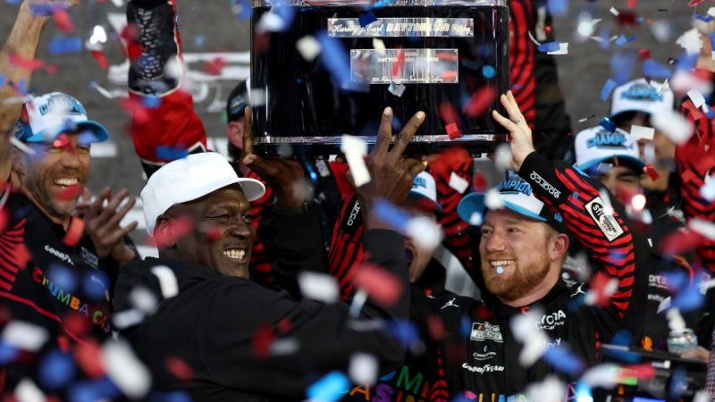 Daytona 500: Wie ein 1,65-Meter-Pilot Gigant Michael Jordan in den „Rausch“ brachte