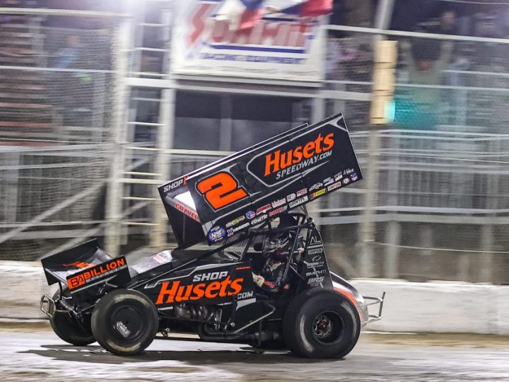 World of Outlaws in Texas: David Gravel stiehlt Bill Balog den Sieg in der letzten Kurve