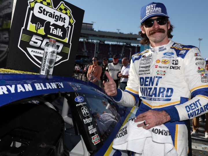 Blaney krönt Penske-Festspiele in Phoenix: Aufholjagd zum Wüstensieg