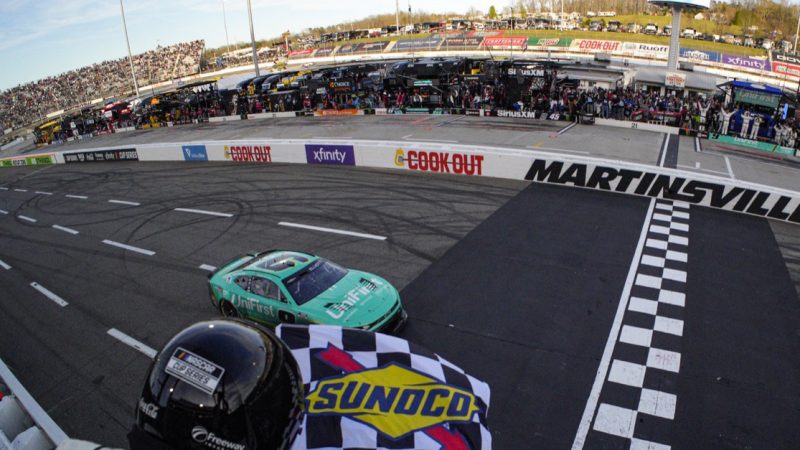 Chase Elliott erlöst Chevrolet: Ein riskanter Strategie-Poker entscheidet das Rennen