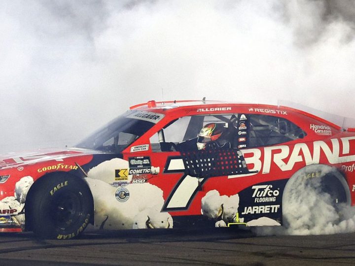 Defekt am Wagenheber: Unglaubliche Aufholjagd von Justin Allgaier in Phoenix