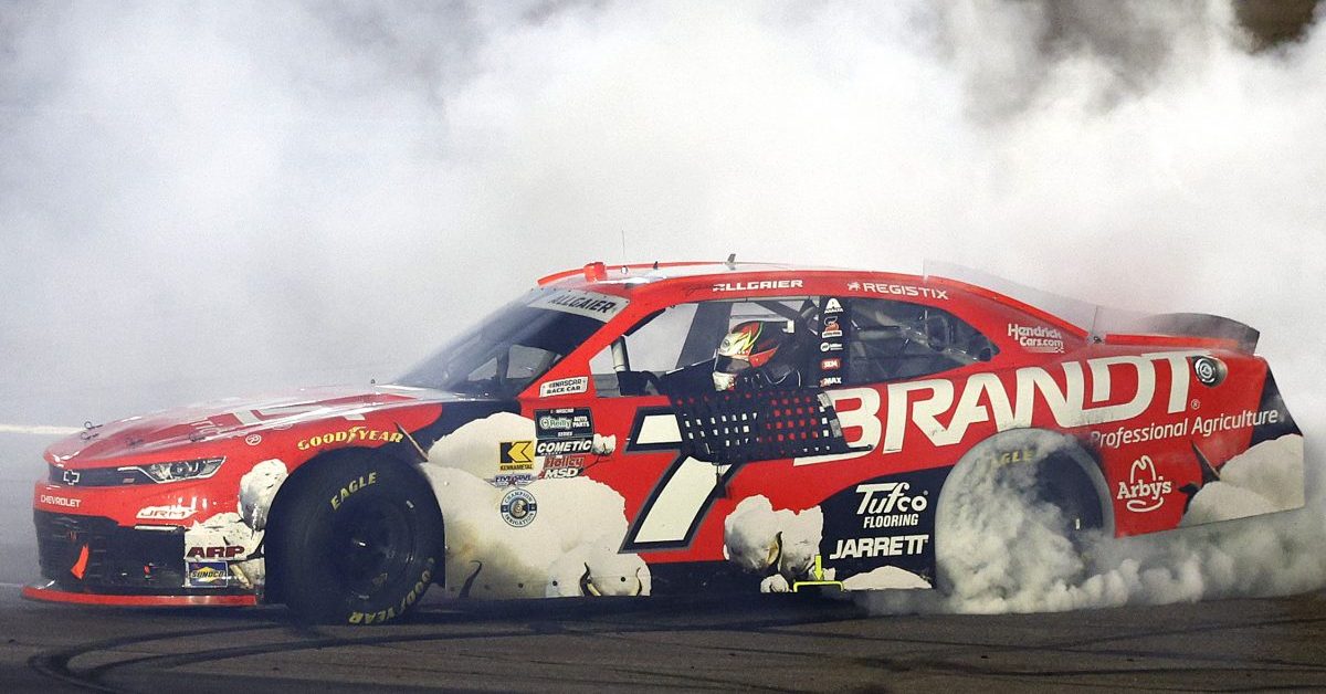 Defekt am Wagenheber: Unglaubliche Aufholjagd von Justin Allgaier in Phoenix