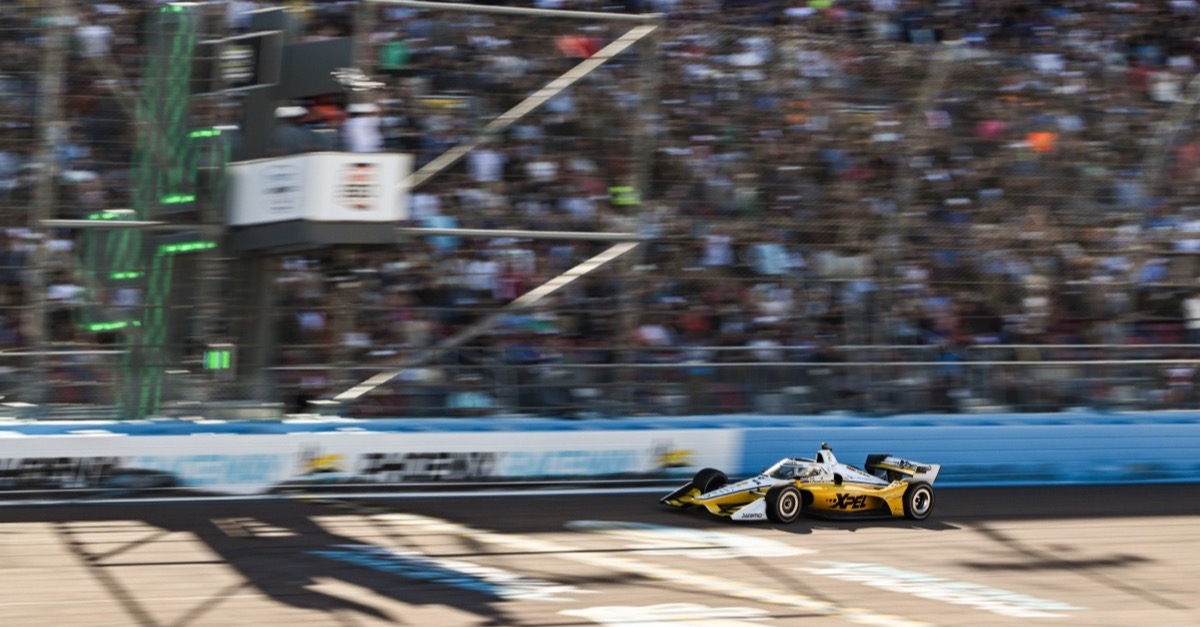 Strategieschlacht in der Wüste: Josef Newgarden stürmt in Phoenix zum Sieg