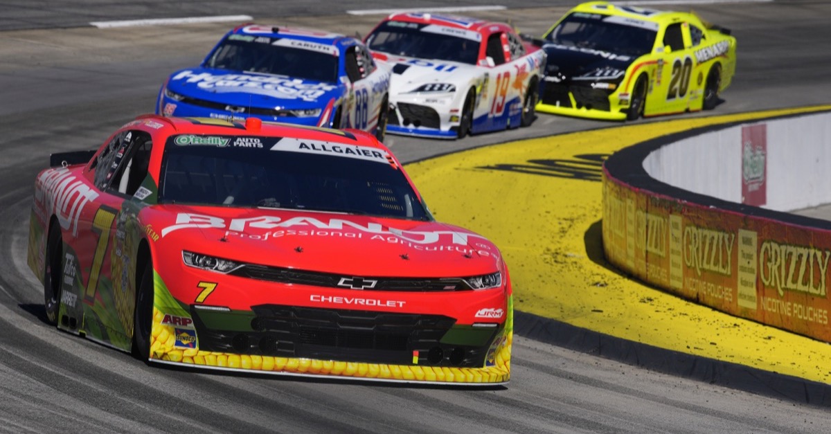 Dominanz auf dem Paperclip: Justin Allgaier stürmt zum Martinsville-Sieg