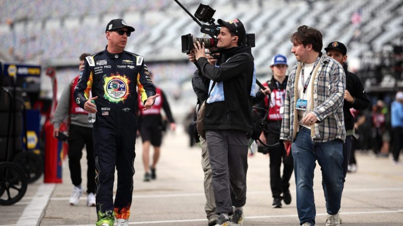 Frust und Crash statt Top 10: Busch legt sich mit Nemechek an