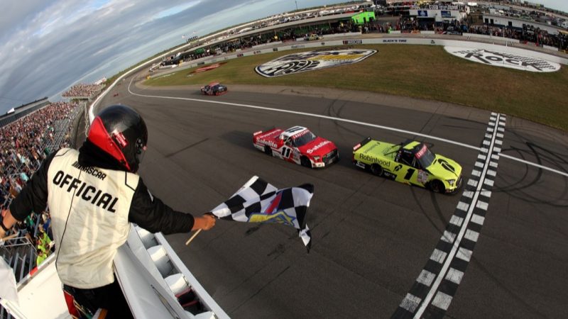 Eine Truck-Länge entscheidet: Corey Heim schlägt Kaden Honeycutt in Rockingham