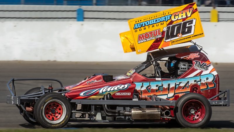 Baegen und Kleijsen dominieren den Stockcar-F1-Auftakt auf dem Raceway Venray