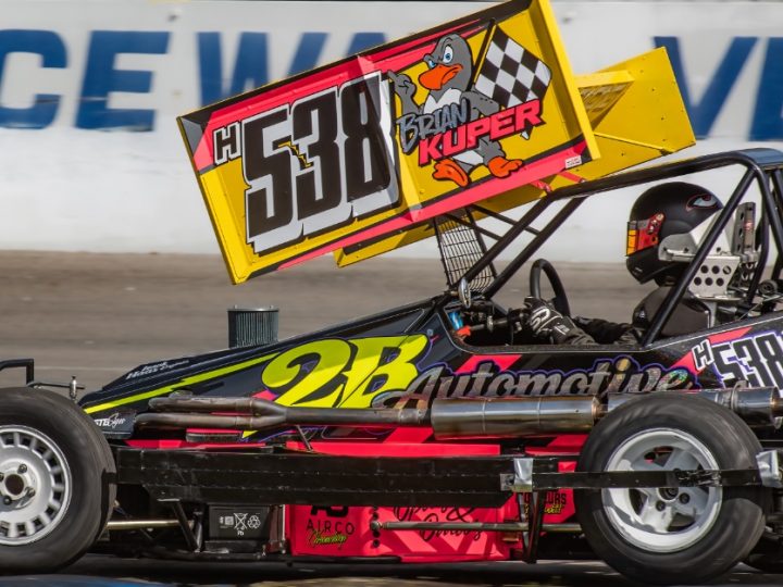 Vier Sieger und fünf Rennen: Wilde Action zum Start der Stockcar-F2-Saison in Venray