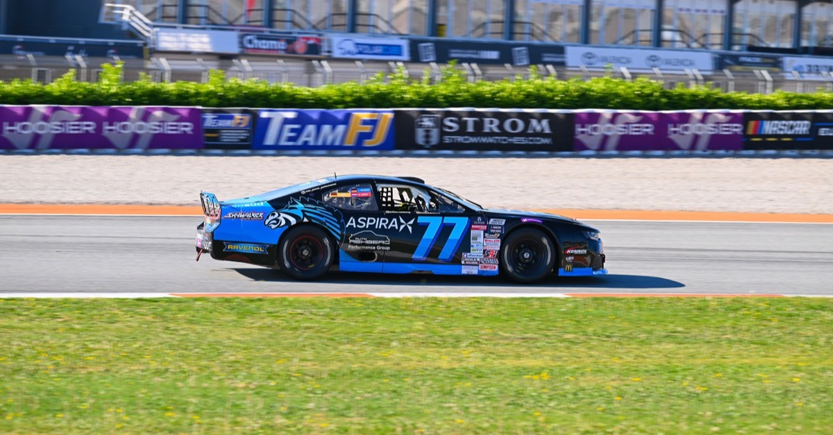 „Härtestes Rennen“: Beitske Visser ringt NASCAR-Monster ohne Servolenkung ins Ziel