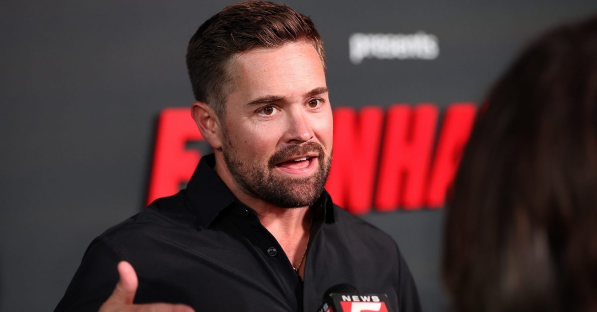 NASCAR-Boxenfunk 2026: Ricky Stenhouse Jr. verlängert langfristig bei Hyak Motorsports