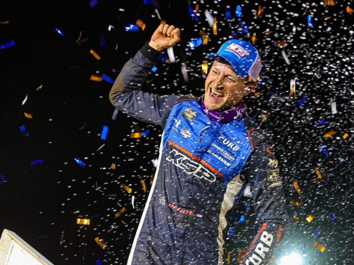 Historischer Triumph: NASCAR-Star Kasey Kahne gewinnt World-of-Outlaws-Rennen