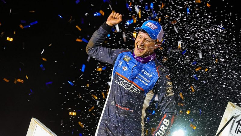 Historischer Triumph: NASCAR-Star Kasey Kahne gewinnt World-of-Outlaws-Rennen