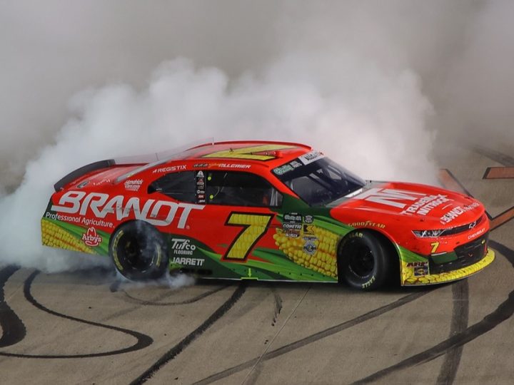 Justin Allgaier gewinnt Nashville-Krimi in der NASCAR O’Reilly Series