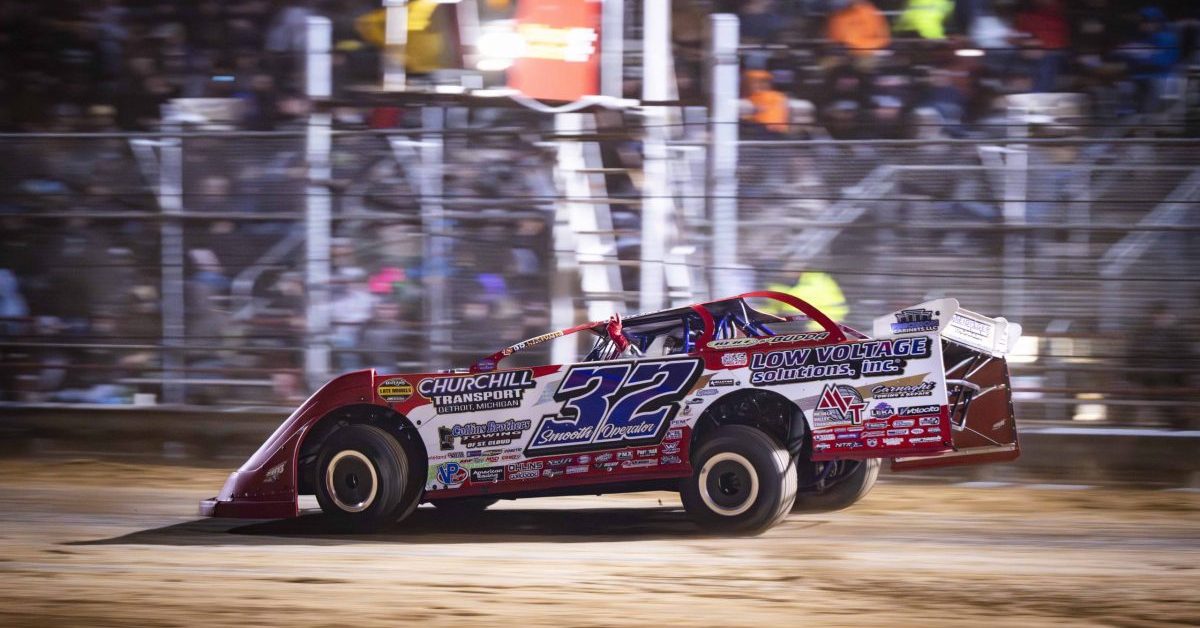 Pierce sichert sich 48. World-of-Outlaws-Sieg auf dem Independence Speedway