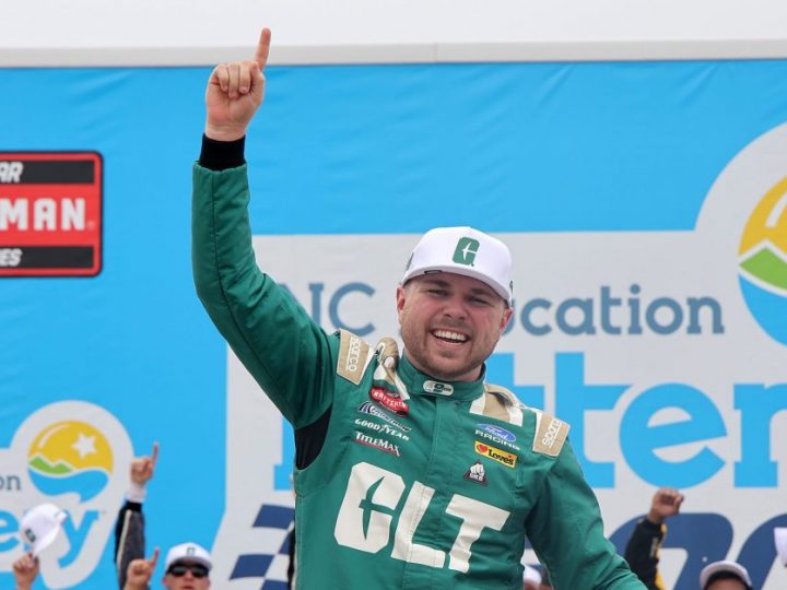 NASCAR Truck Series: Riggs holt den Sieg nach Rennabbruch in Charlotte