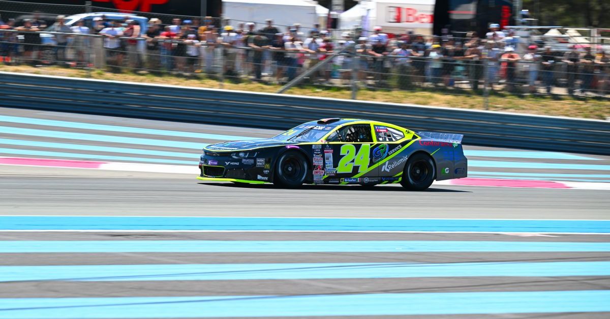 Lachender Dritter nach Crash: Ghirelli gewinnt packendes NASCAR-Euro-Series-Rennen