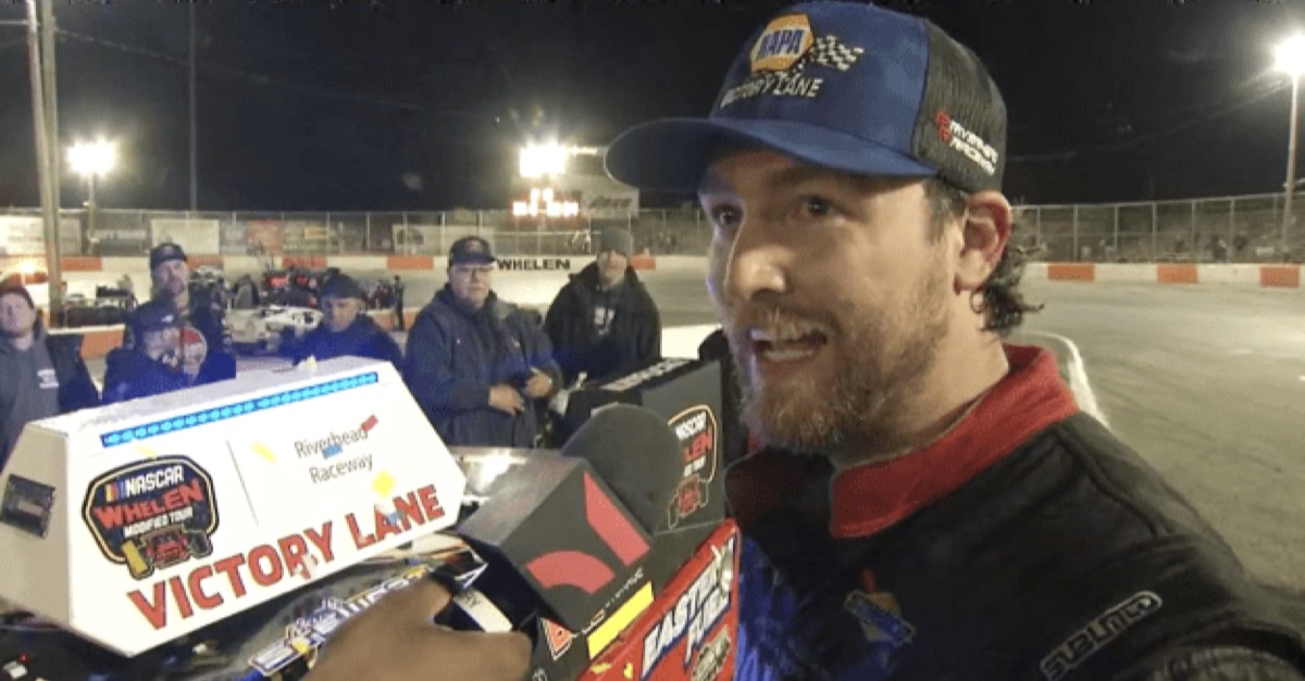 Modified-Debütsieg: Mark Stewart gewinnt auf dem Riverhead Raceway