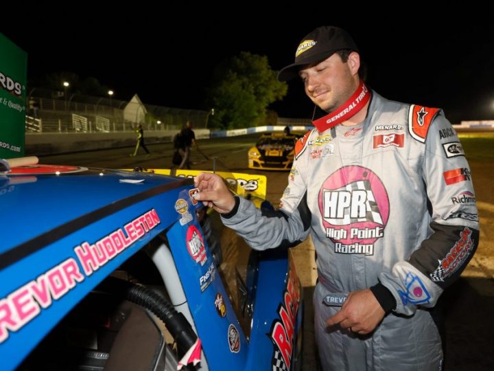 Pole-Position und Dominanz: Trevor Huddleston erobert den Shasta Speedway in der ARCA West