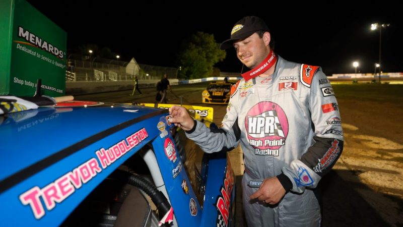 Pole-Position und Dominanz: Trevor Huddleston erobert den Shasta Speedway in der ARCA West