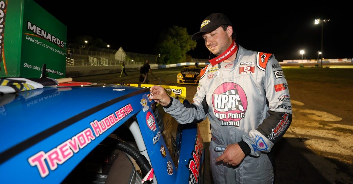 Pole-Position und Dominanz: Trevor Huddleston erobert den Shasta Speedway in der ARCA West