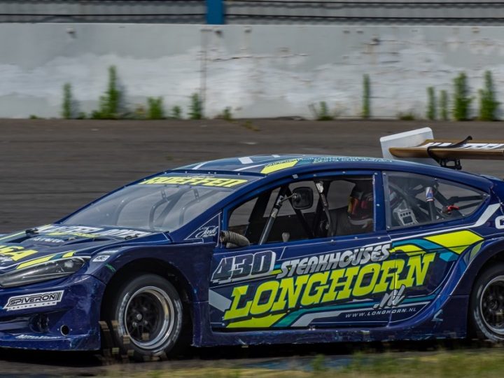 Dominanz in der Hitzeschlacht: Jeffrey Roeffen demütigt Konkurrenz beim Supercup
