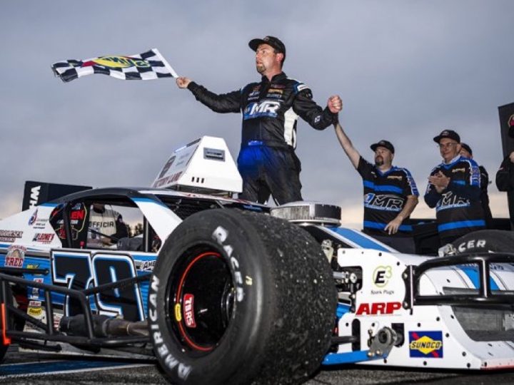 NASCAR-Modified: Jon McKennedy gewinnt auf dem Oxford Plains Speedway