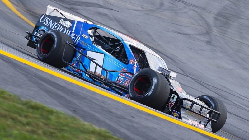 Dritter Modified-Sieg in Folge: Emerling auch auf dem Monadnock Speedway unschlagbar