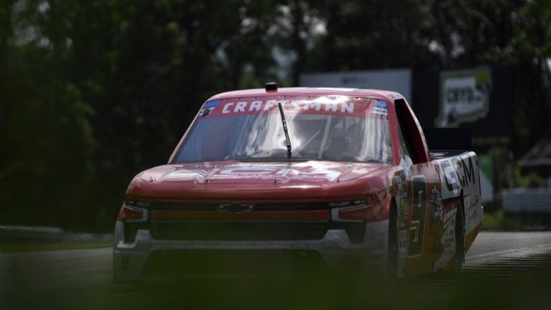 Premieren-Sieg in Lime Rock: Grant Enfinger triumphiert im Chaos-Krimi