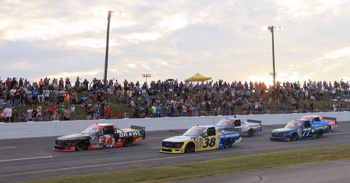 Dominanter Truck-Sieg: Riggs fährt fabelhaftes Short-Track-Rennen in Indianapolis