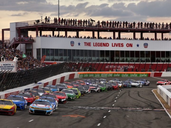 Shane van Gisbergen führt auf einem Oval: „Was zur Hölle mache ich jetzt?“