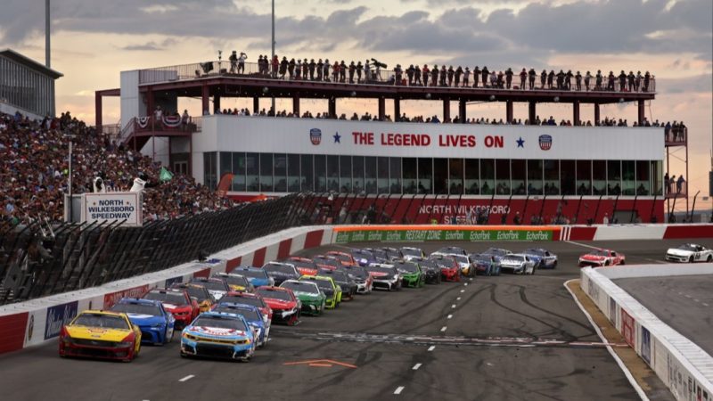 Shane van Gisbergen führt auf einem Oval: „Was zur Hölle mache ich jetzt?“