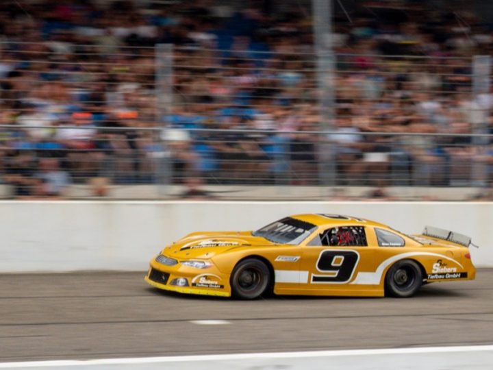Hageman und Coenen überzeugen mit Tagessiegen in der V8 Oval Series
