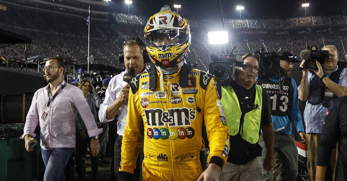 Emotionale Hommage in Bristol: Ty Gibbs ehrt Kyle Busch im ikonischen M&M’s-Toyota