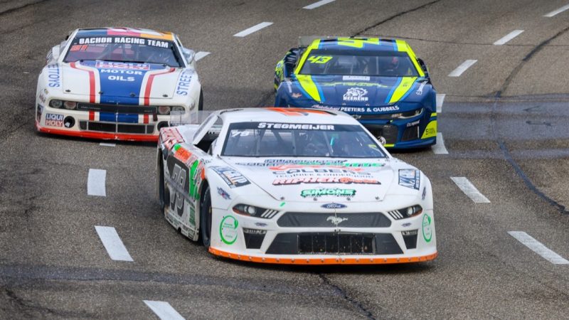 Nigel Stegmeijer dominiert den Euro Cup 2026 der V8 Oval Series in Venray