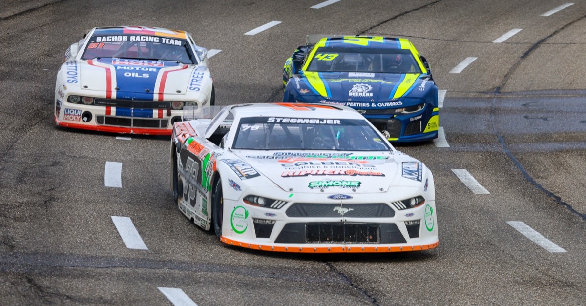 Nigel Stegmeijer dominiert den Euro Cup 2026 der V8 Oval Series in Venray