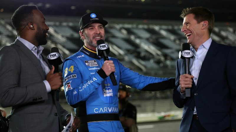 „Wollen um Titel fahren“: Jimmie Johnson erklärt Expansion auf drei Autos