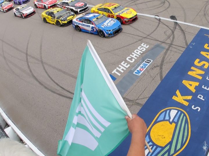Später Konter gegen Briscoe: Kyle Larson dominiert und triumphiert in Kansas